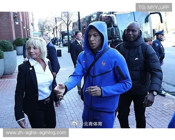 姆巴佩膝盖伤情内幕记者曝其对皇马误诊愤怒幸及时更换医生避免恶化